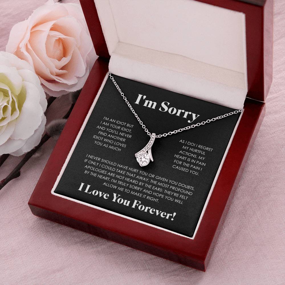 APOLOGIES ALLURING NECKLACE
