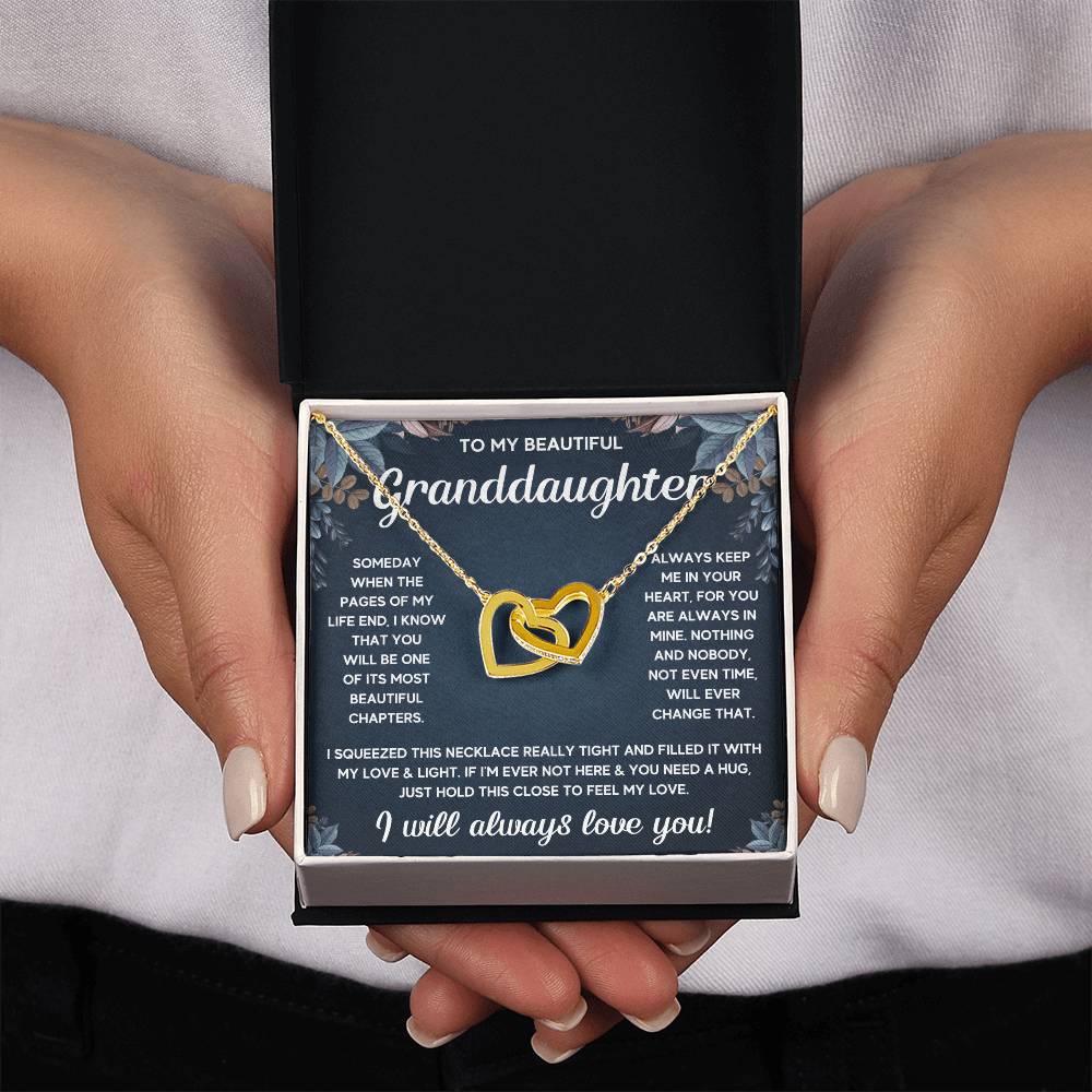 TO MY GRANDDAUGHTER SQUEEZED INTERLOCKING NECKLACE GIFT SET - WHITE & GOLD