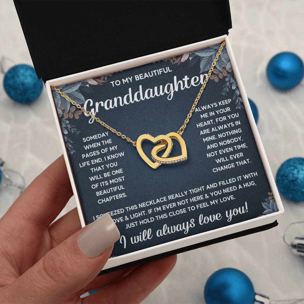 TO MY GRANDDAUGHTER SQUEEZED INTERLOCKING NECKLACE GIFT SET - WHITE & GOLD