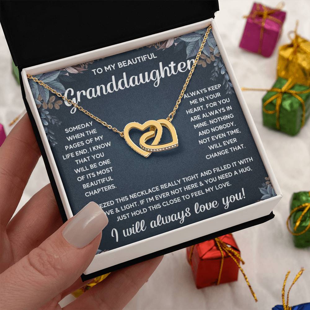 TO MY GRANDDAUGHTER SQUEEZED INTERLOCKING NECKLACE GIFT SET - WHITE & GOLD