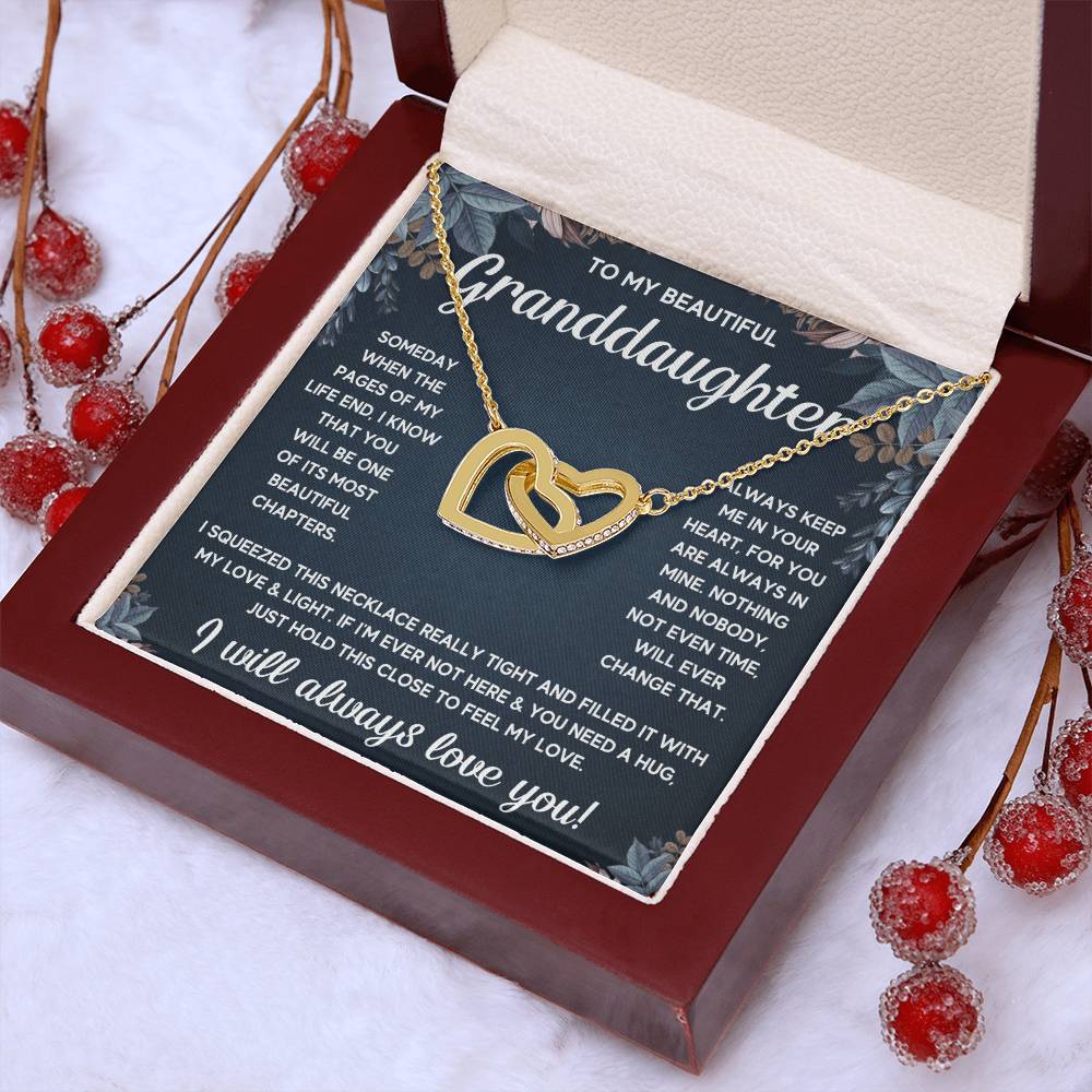 TO MY GRANDDAUGHTER SQUEEZED INTERLOCKING NECKLACE GIFT SET - WHITE & GOLD