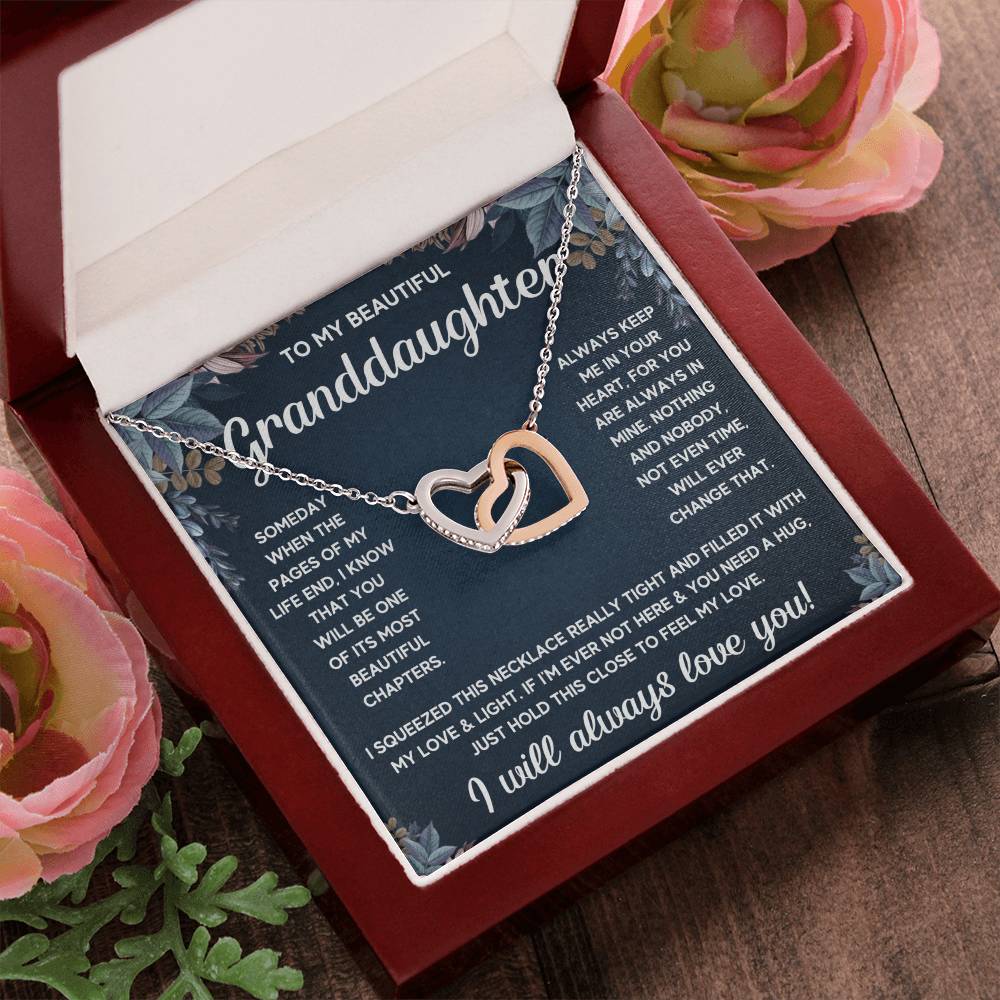 TO MY GRANDDAUGHTER SQUEEZED INTERLOCKING NECKLACE GIFT SET