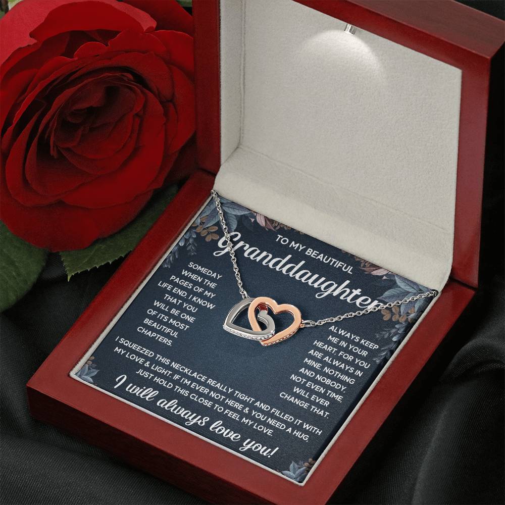 TO MY GRANDDAUGHTER SQUEEZED INTERLOCKING NECKLACE GIFT SET - WHITE & GOLD