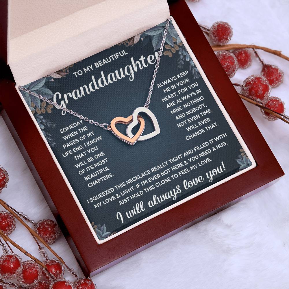 TO MY GRANDDAUGHTER SQUEEZED INTERLOCKING NECKLACE GIFT SET - WHITE & GOLD