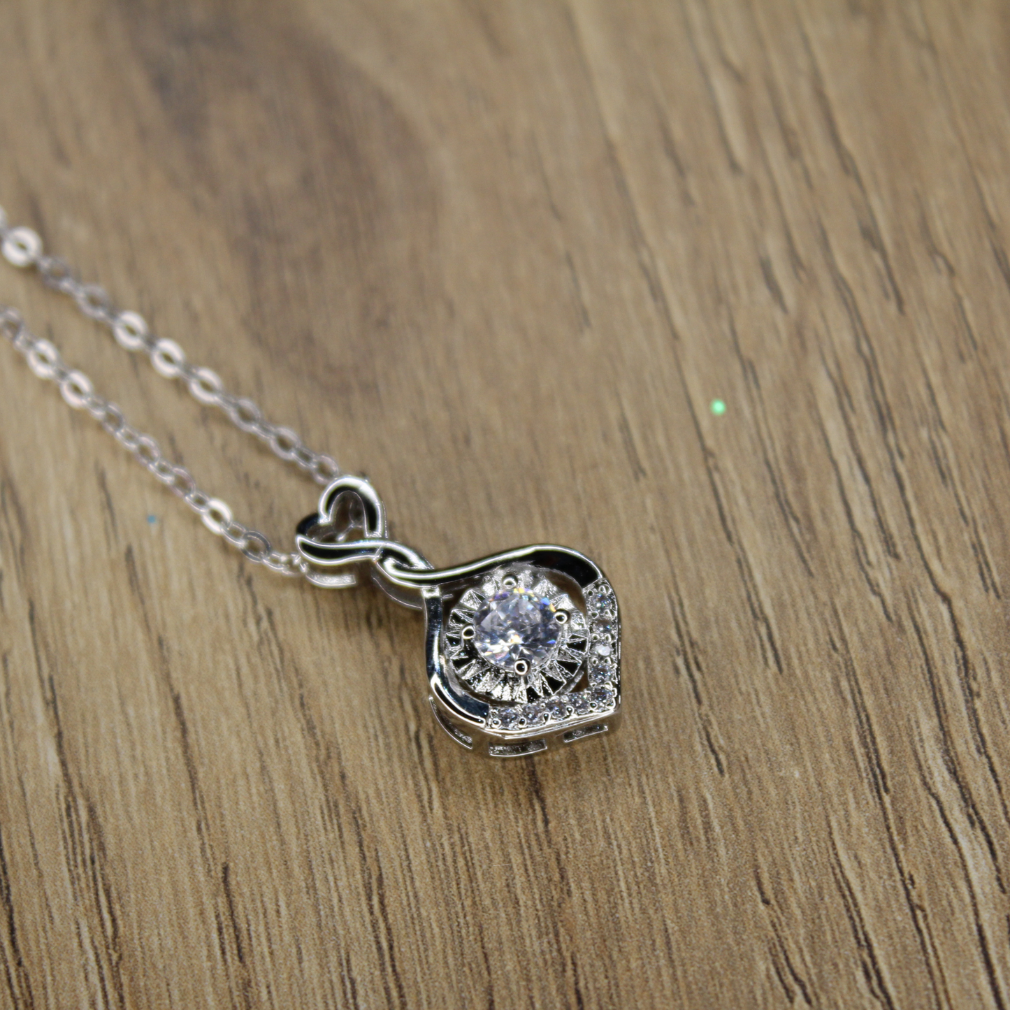 Shiny Stone Necklace