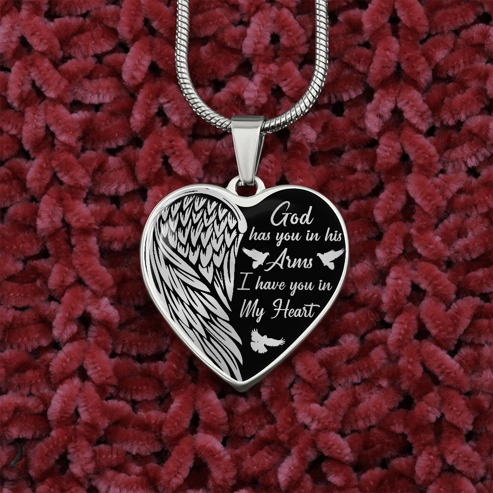 REMEMBRANCE ARMS HEART NECKLACE GIFT SET