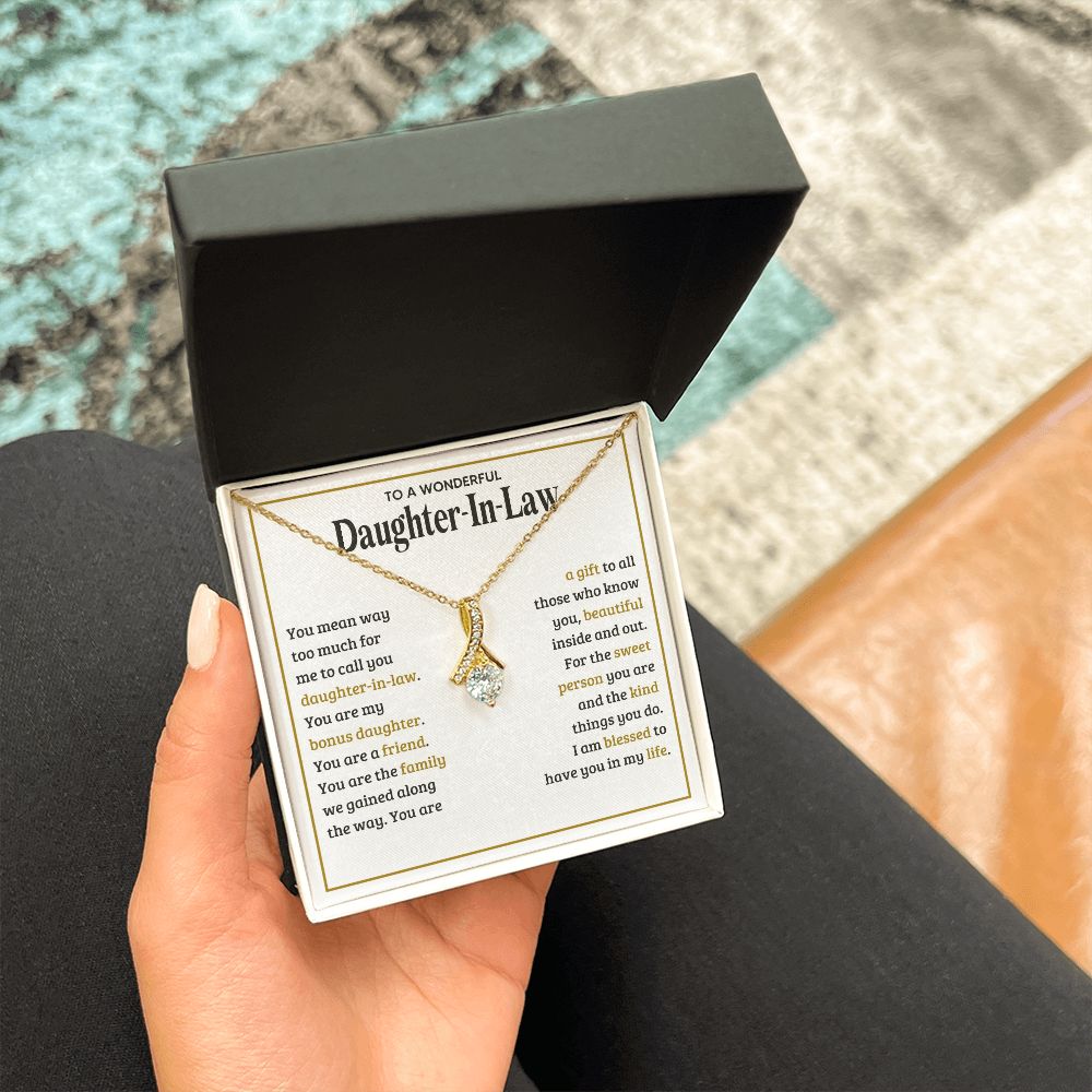 TO MY DAUGHTER IN LAW SWEET PERSON ALLURING BEAUTY NECKLACE GIFT SET