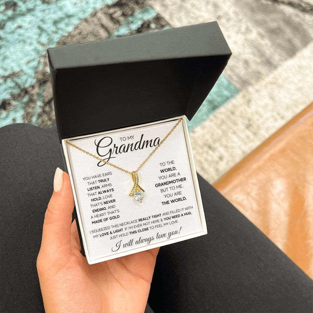 TO MY GRANDMA SQUEEZED ALLURING BEAUTY NECKLACE GIFT SET