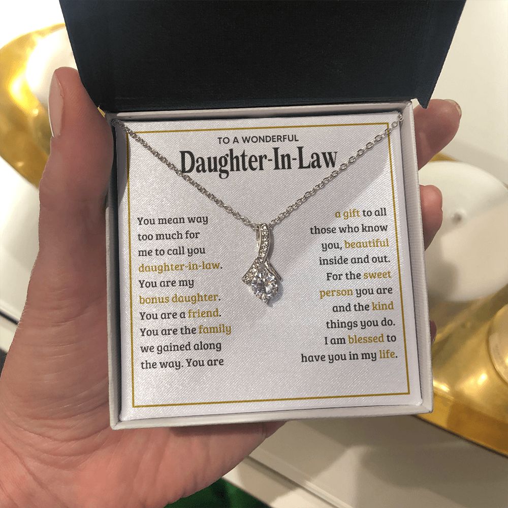 TO MY DAUGHTER IN LAW SWEET PERSON ALLURING BEAUTY NECKLACE GIFT SET
