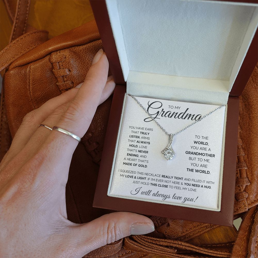 TO MY GRANDMA SQUEEZED ALLURING BEAUTY NECKLACE GIFT SET