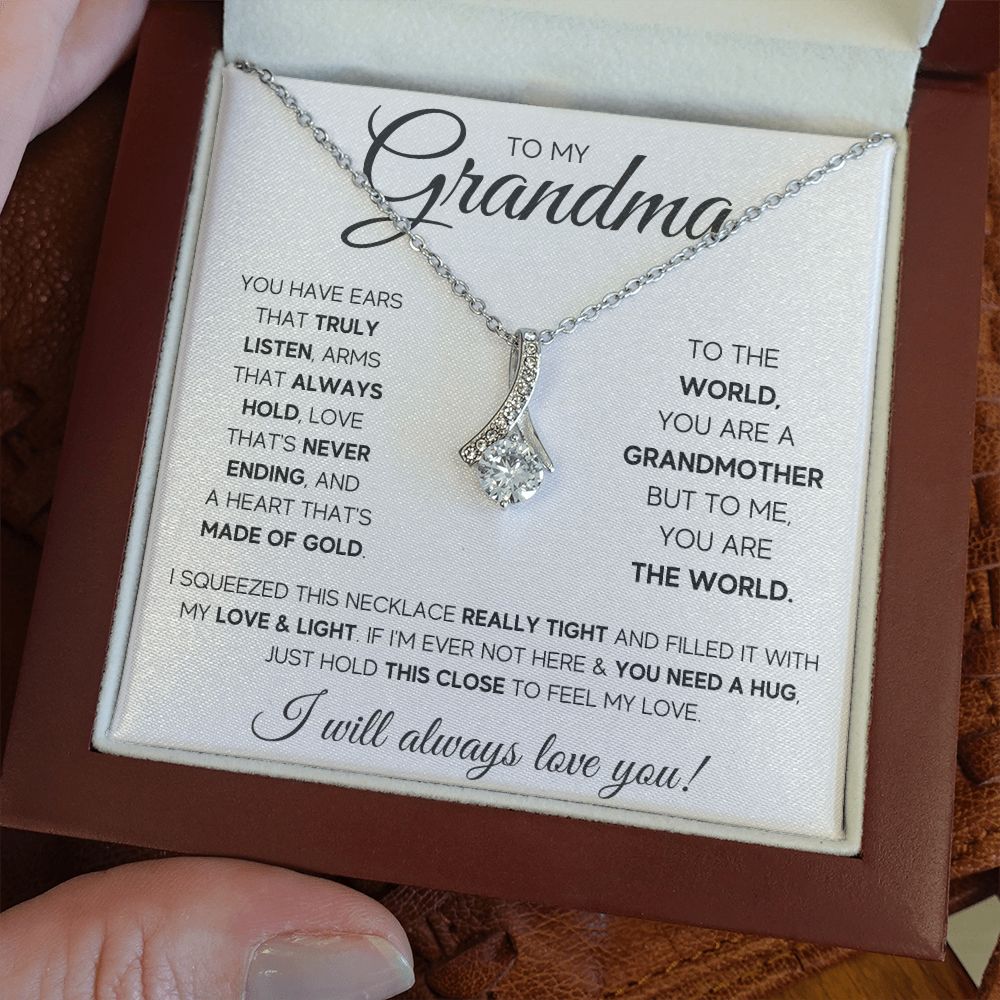 TO MY GRANDMA SQUEEZED ALLURING BEAUTY NECKLACE GIFT SET