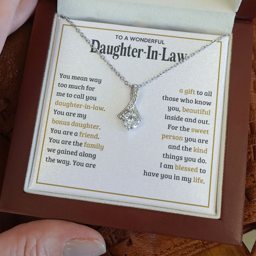 TO MY DAUGHTER IN LAW SWEET PERSON ALLURING BEAUTY NECKLACE GIFT SET