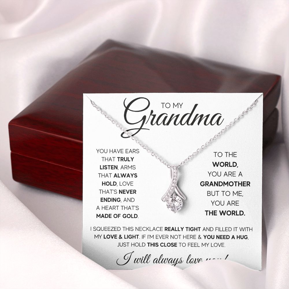TO MY GRANDMA SQUEEZED ALLURING BEAUTY NECKLACE GIFT SET