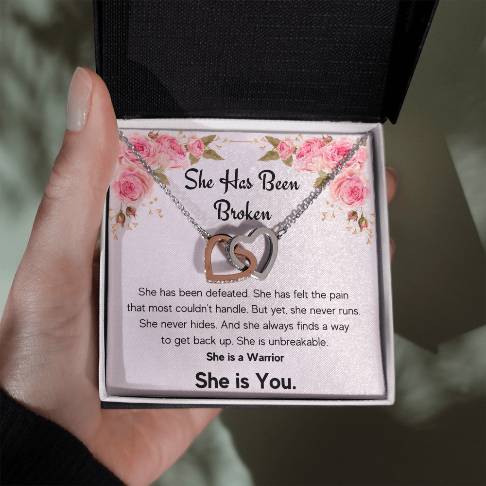 ENCOURAGEMENT SHE IS YOU INTERLOCKING NECKLACE GIFT SET