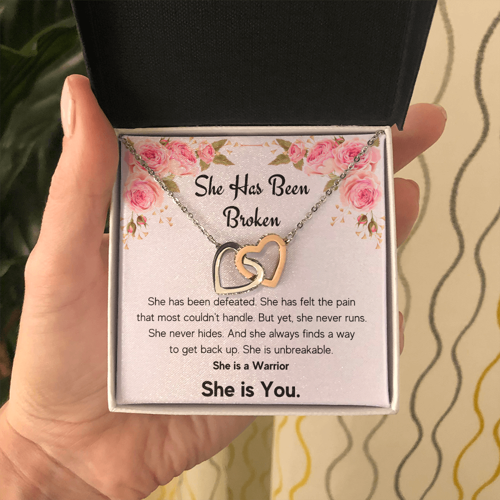 ENCOURAGEMENT SHE IS YOU INTERLOCKING NECKLACE GIFT SET