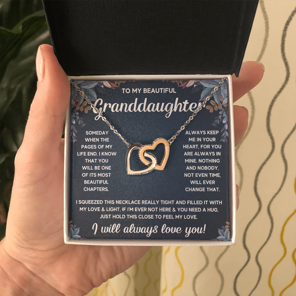 TO MY GRANDDAUGHTER SQUEEZED INTERLOCKING NECKLACE GIFT SET