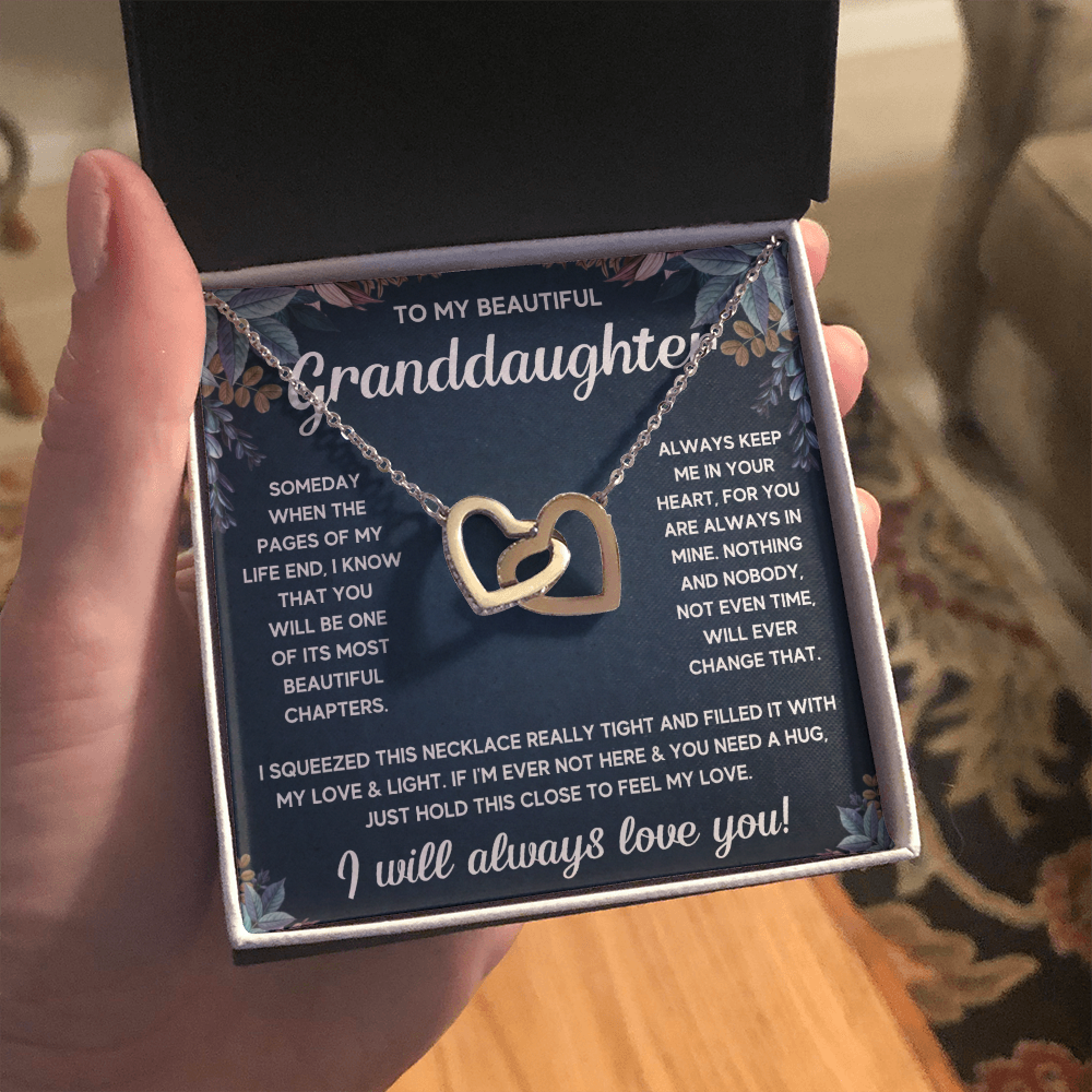 TO MY GRANDDAUGHTER SQUEEZED INTERLOCKING NECKLACE GIFT SET