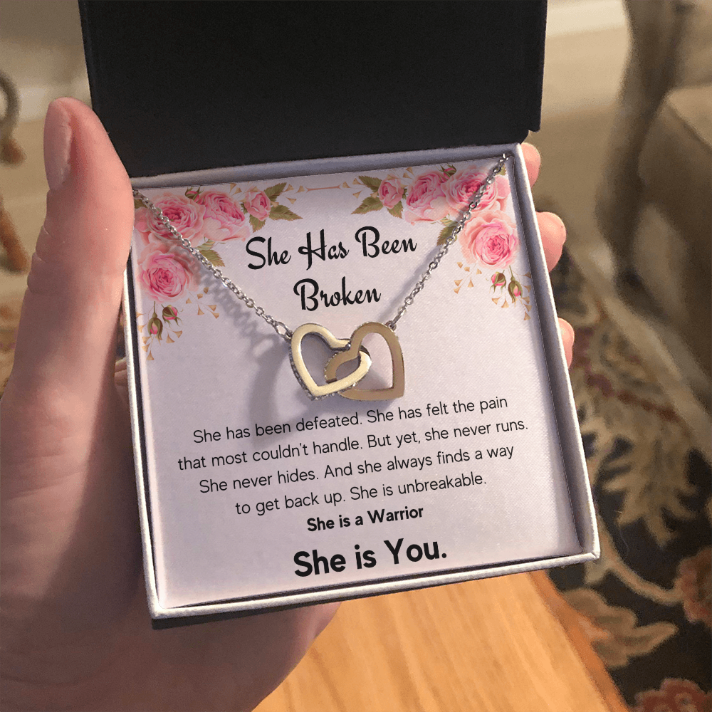 ENCOURAGEMENT SHE IS YOU INTERLOCKING NECKLACE GIFT SET