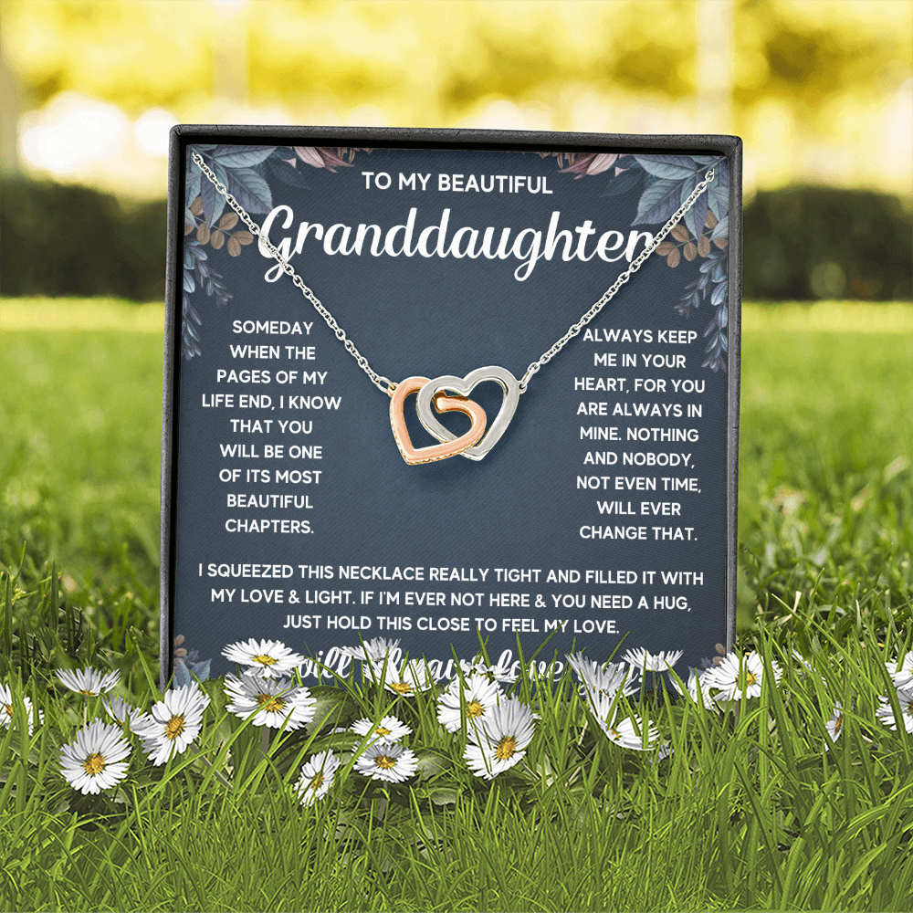 TO MY GRANDDAUGHTER SQUEEZED INTERLOCKING NECKLACE GIFT SET