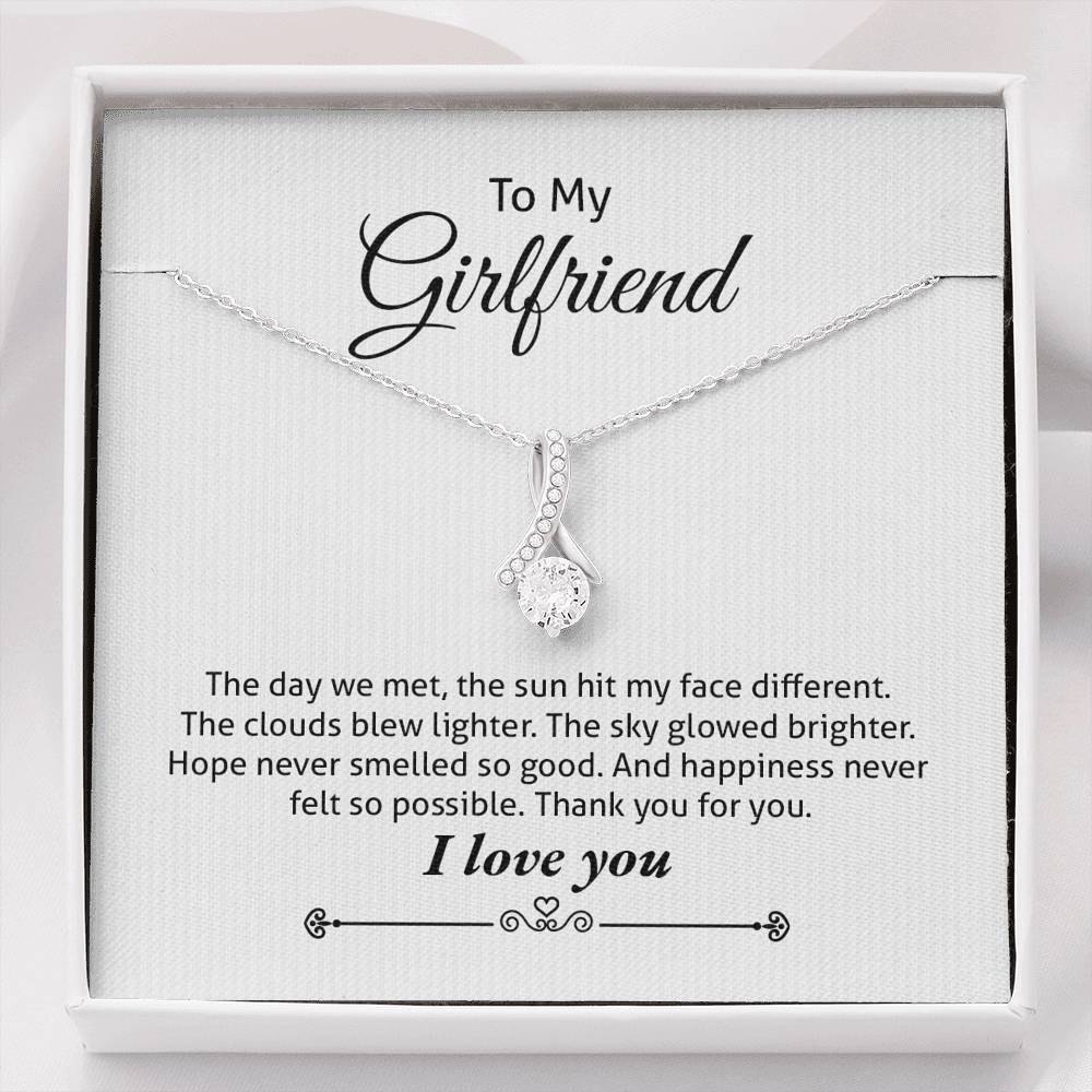 Girlfriend, The Day We Met, Beauty Necklace