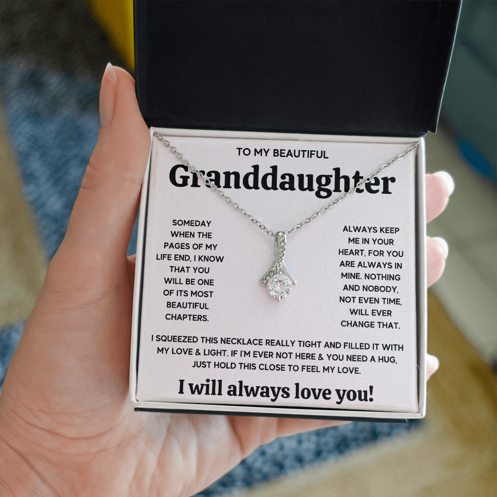 TO MY GRANDDAUGHTER SQUEEZED GOLD ALLURING NECKLACE GIFT SET
