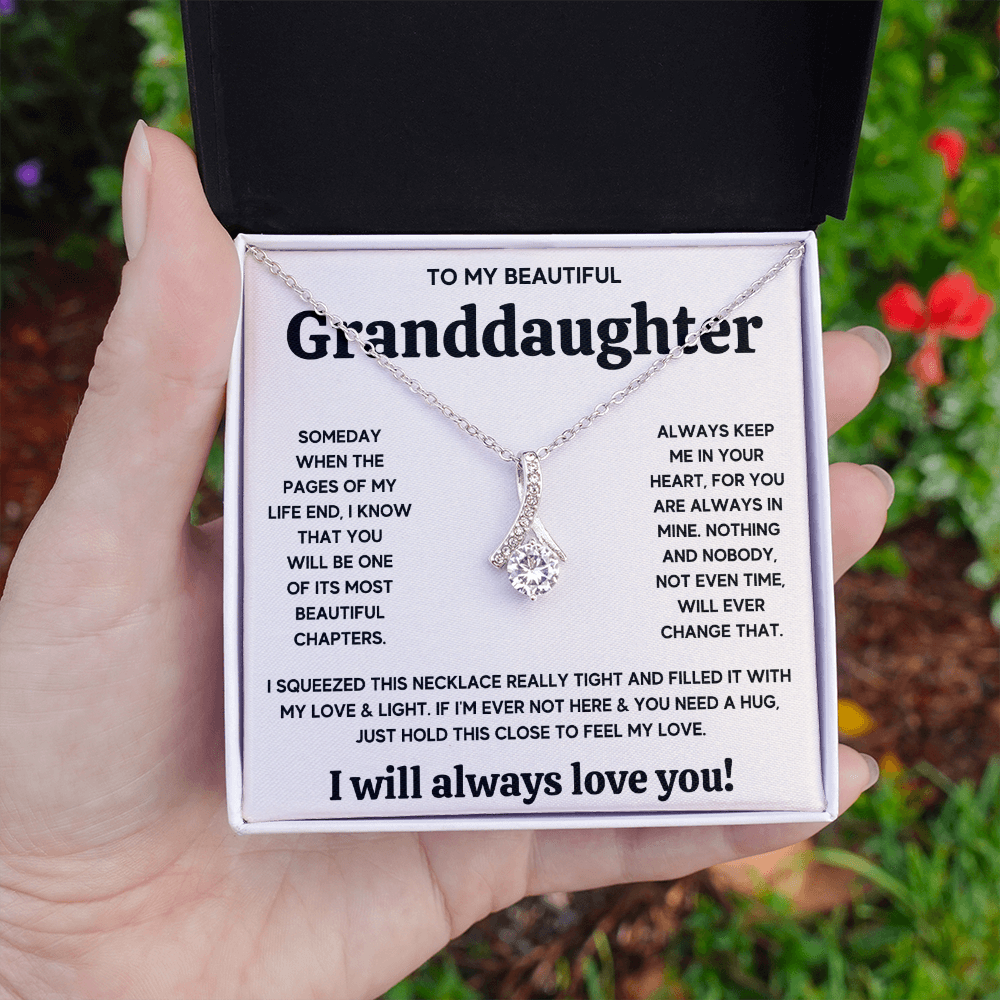 TO MY GRANDDAUGHTER SQUEEZED GOLD ALLURING NECKLACE GIFT SET