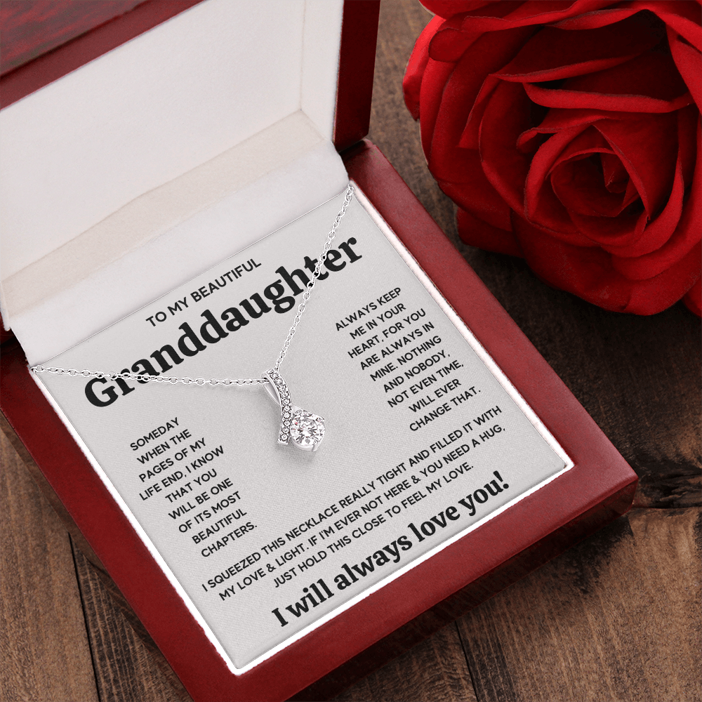 TO MY GRANDDAUGHTER SQUEEZED GOLD ALLURING NECKLACE GIFT SET