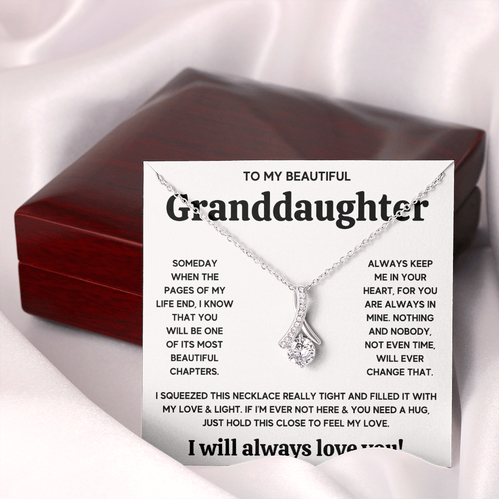 TO MY GRANDDAUGHTER SQUEEZED GOLD ALLURING NECKLACE GIFT SET