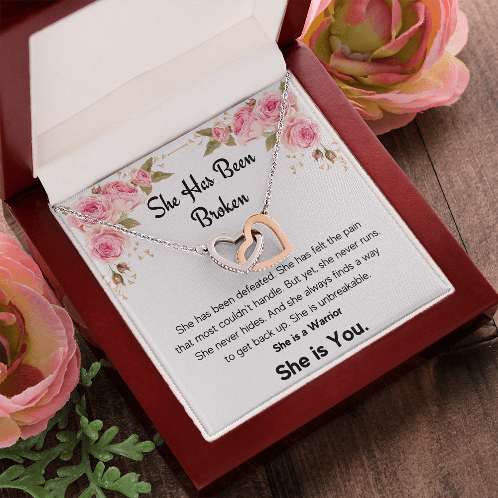 ENCOURAGEMENT SHE IS YOU INTERLOCKING NECKLACE GIFT SET