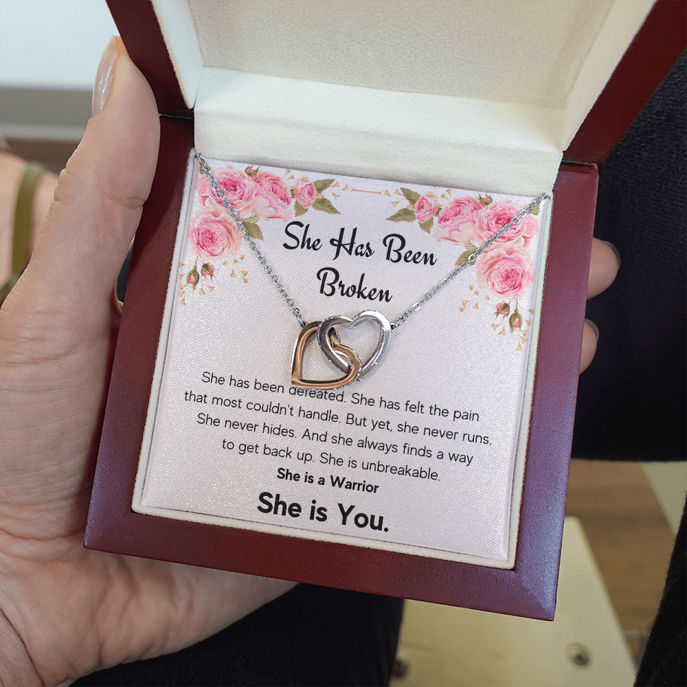 ENCOURAGEMENT SHE IS YOU INTERLOCKING NECKLACE GIFT SET