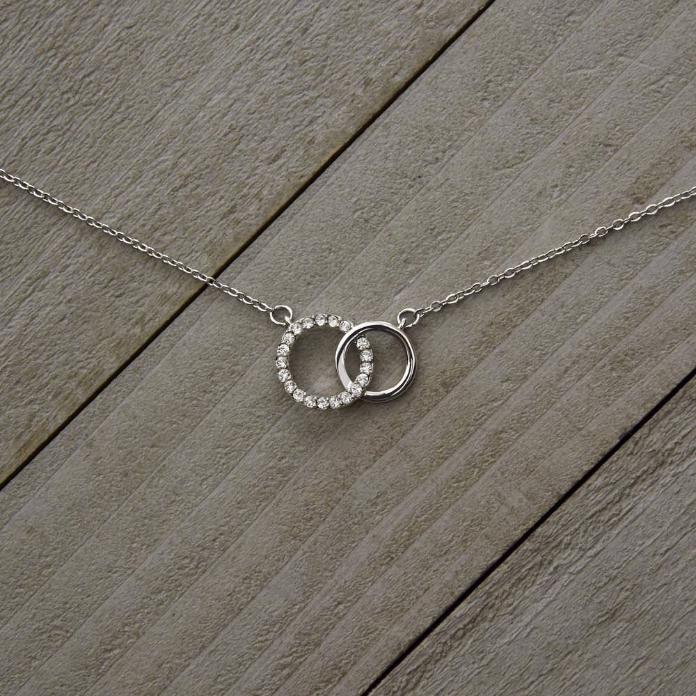 TO MY SISTER BOND PERFECT PAIR NECKLACE