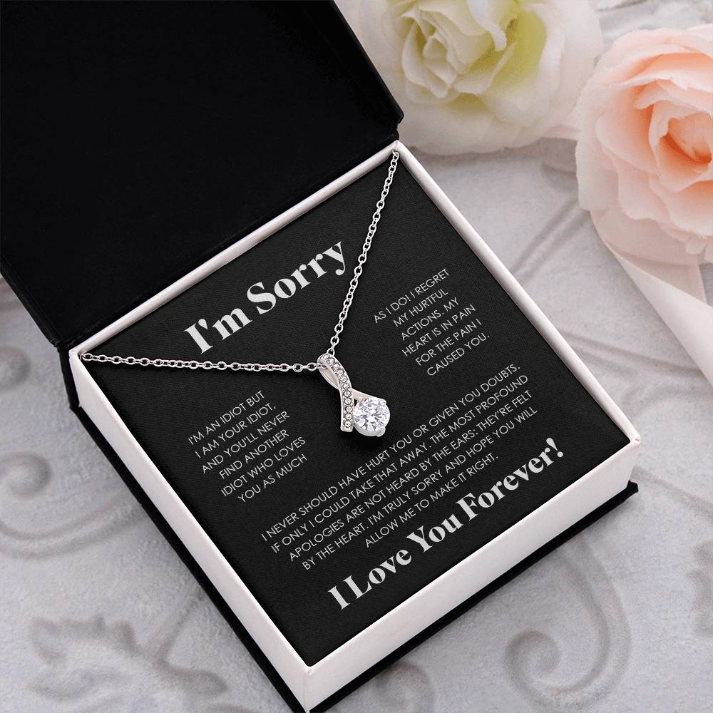 APOLOGIES ALLURING NECKLACE