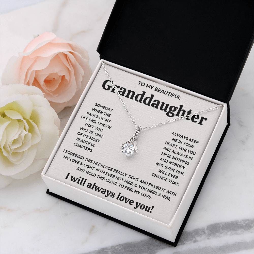 TO MY GRANDDAUGHTER SQUEEZED GOLD ALLURING NECKLACE GIFT SET