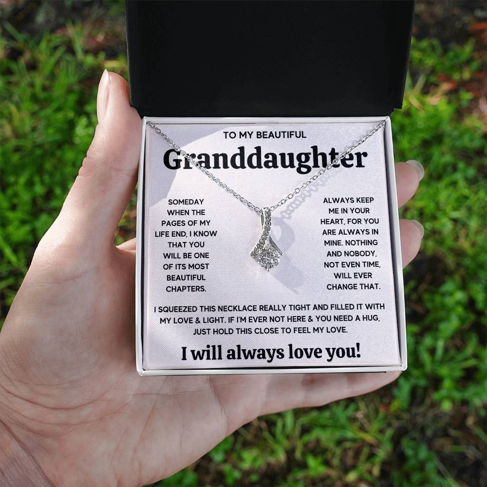 TO MY GRANDDAUGHTER SQUEEZED GOLD ALLURING NECKLACE GIFT SET
