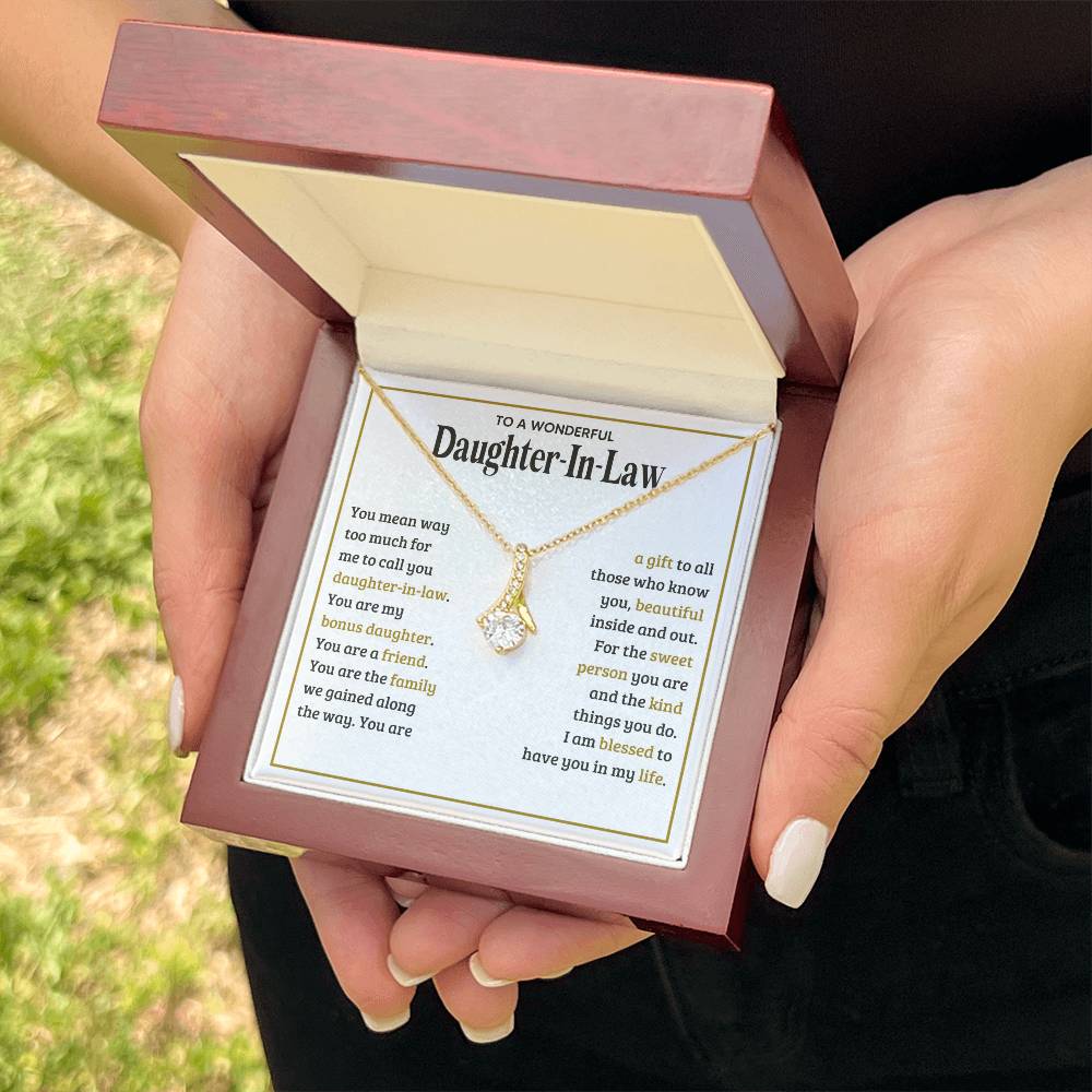 TO MY DAUGHTER IN LAW SWEET PERSON ALLURING BEAUTY NECKLACE GIFT SET