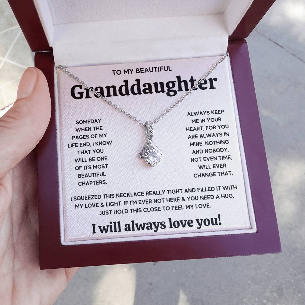 TO MY GRANDDAUGHTER SQUEEZED GOLD ALLURING NECKLACE GIFT SET
