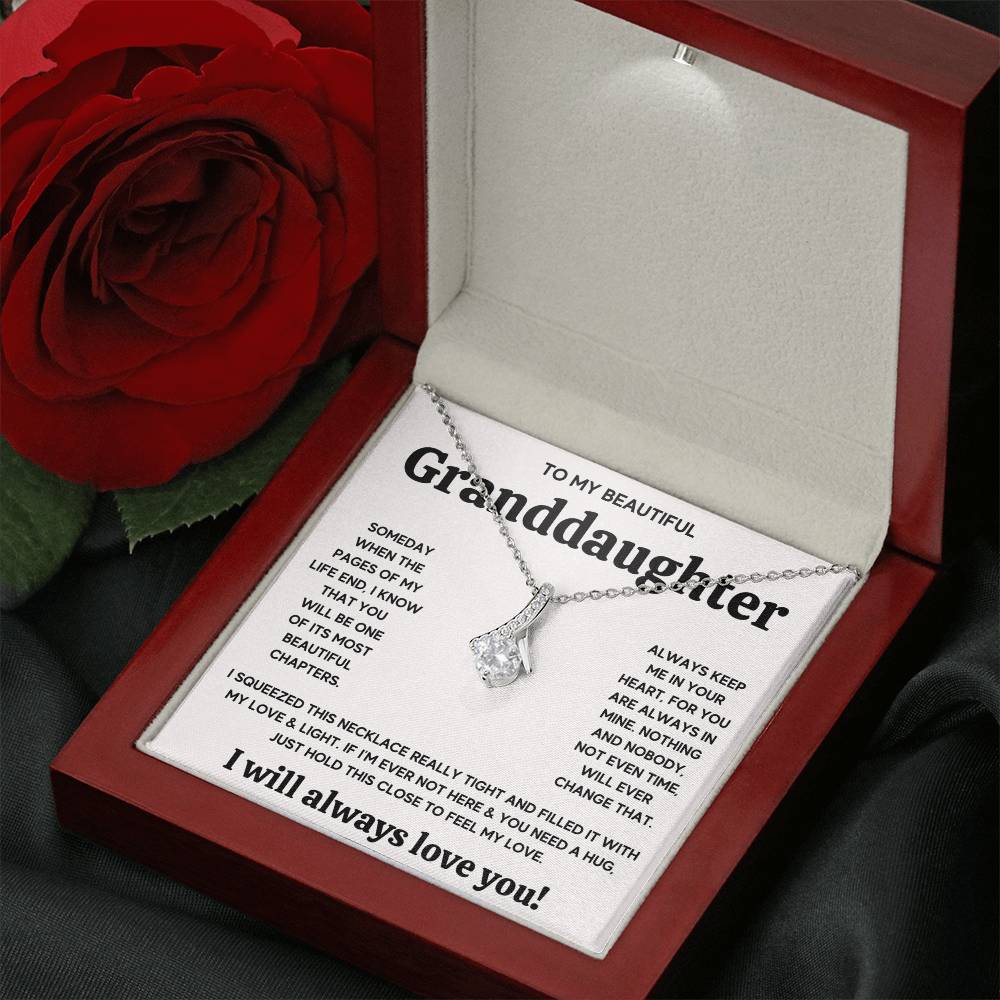 TO MY GRANDDAUGHTER SQUEEZED GOLD ALLURING NECKLACE GIFT SET