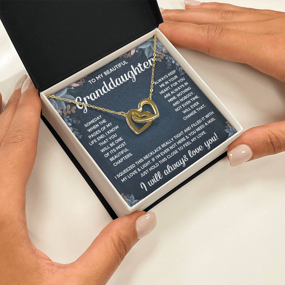 TO MY GRANDDAUGHTER SQUEEZED INTERLOCKING NECKLACE GIFT SET - WHITE & GOLD