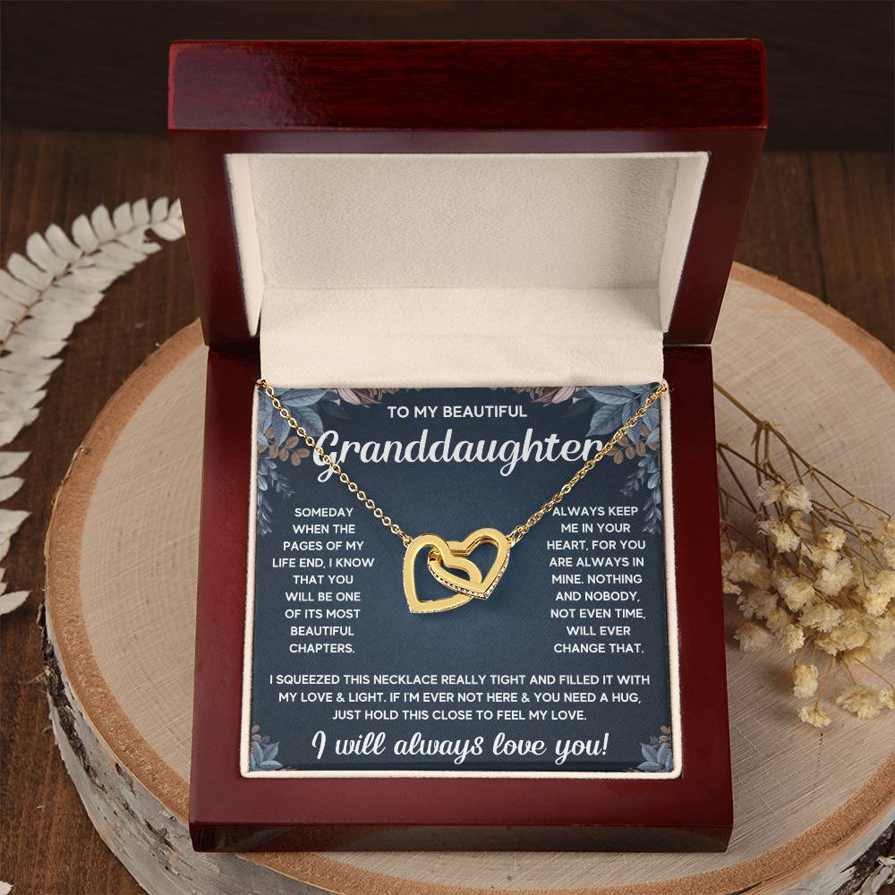 TO MY GRANDDAUGHTER SQUEEZED INTERLOCKING NECKLACE GIFT SET - WHITE & GOLD