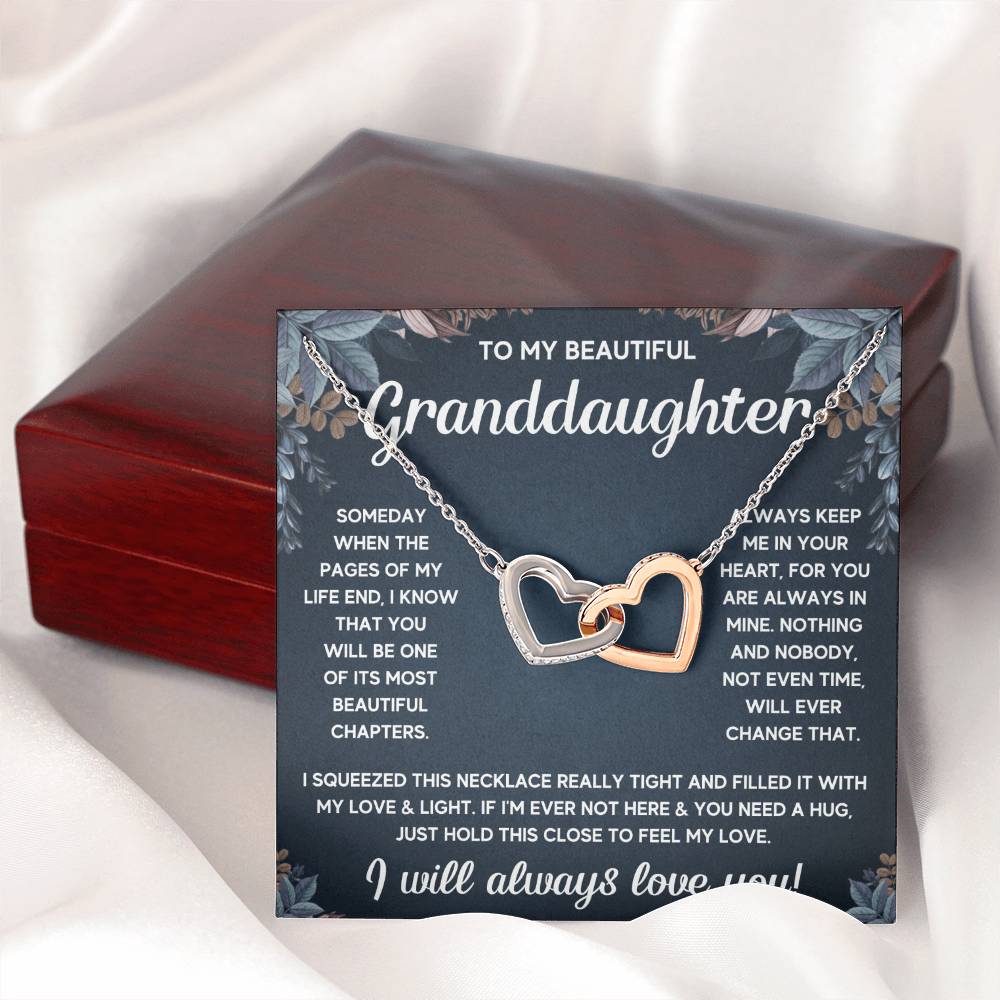 TO MY GRANDDAUGHTER SQUEEZED INTERLOCKING NECKLACE GIFT SET - WHITE & GOLD