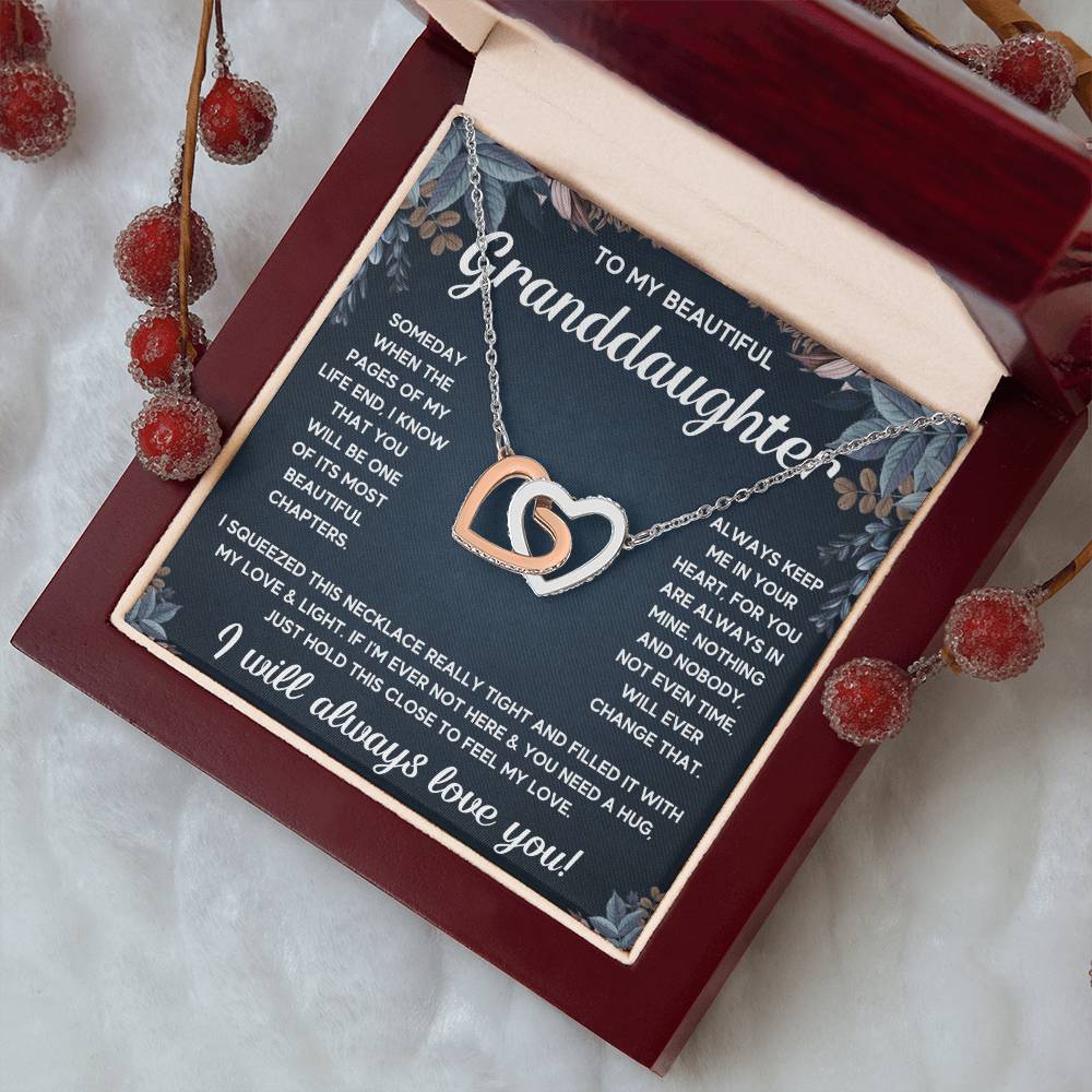 TO MY GRANDDAUGHTER SQUEEZED INTERLOCKING NECKLACE GIFT SET - WHITE & GOLD