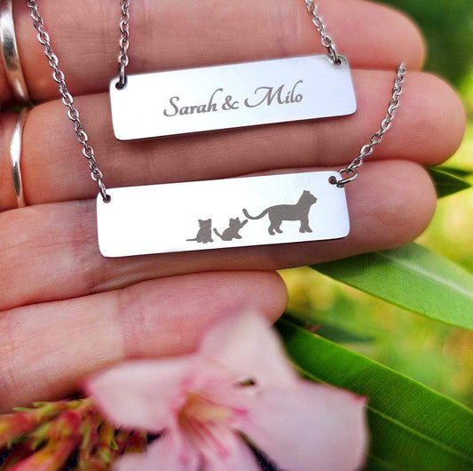 Personalized Mama Cat + 2 Kittens - Necklace