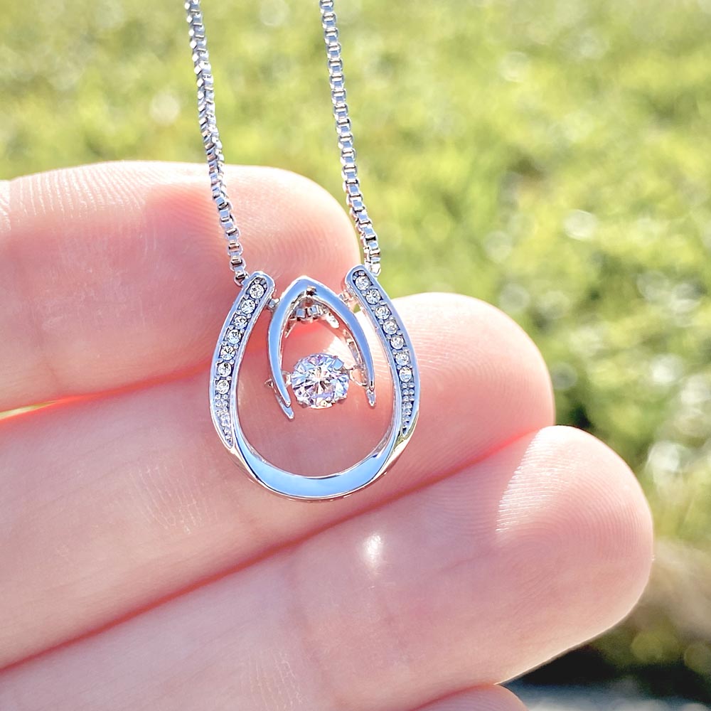 LUCKY IN LOVE NECKLACE GIFT SET