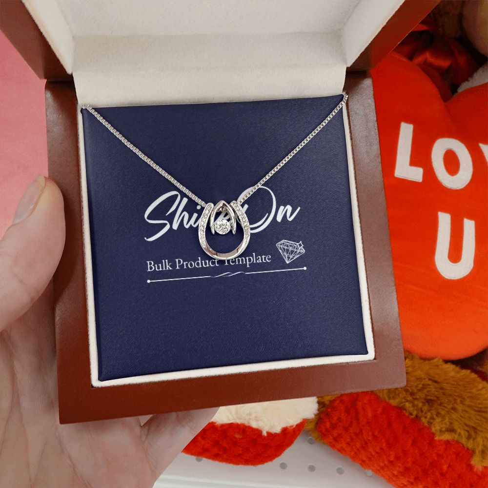 LUCKY IN LOVE NECKLACE GIFT SET