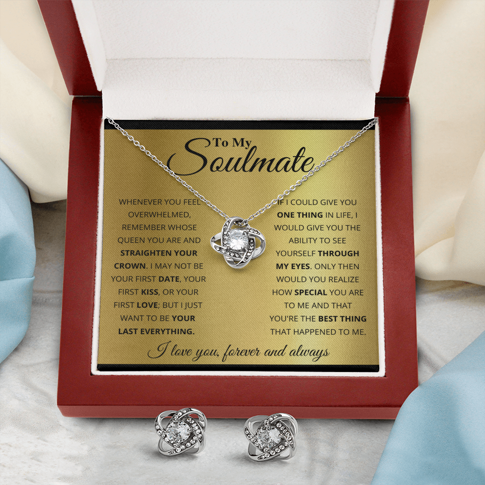 SOULMATE GOLD LOVE KNOT NECKLACE AND EARRINGS SET