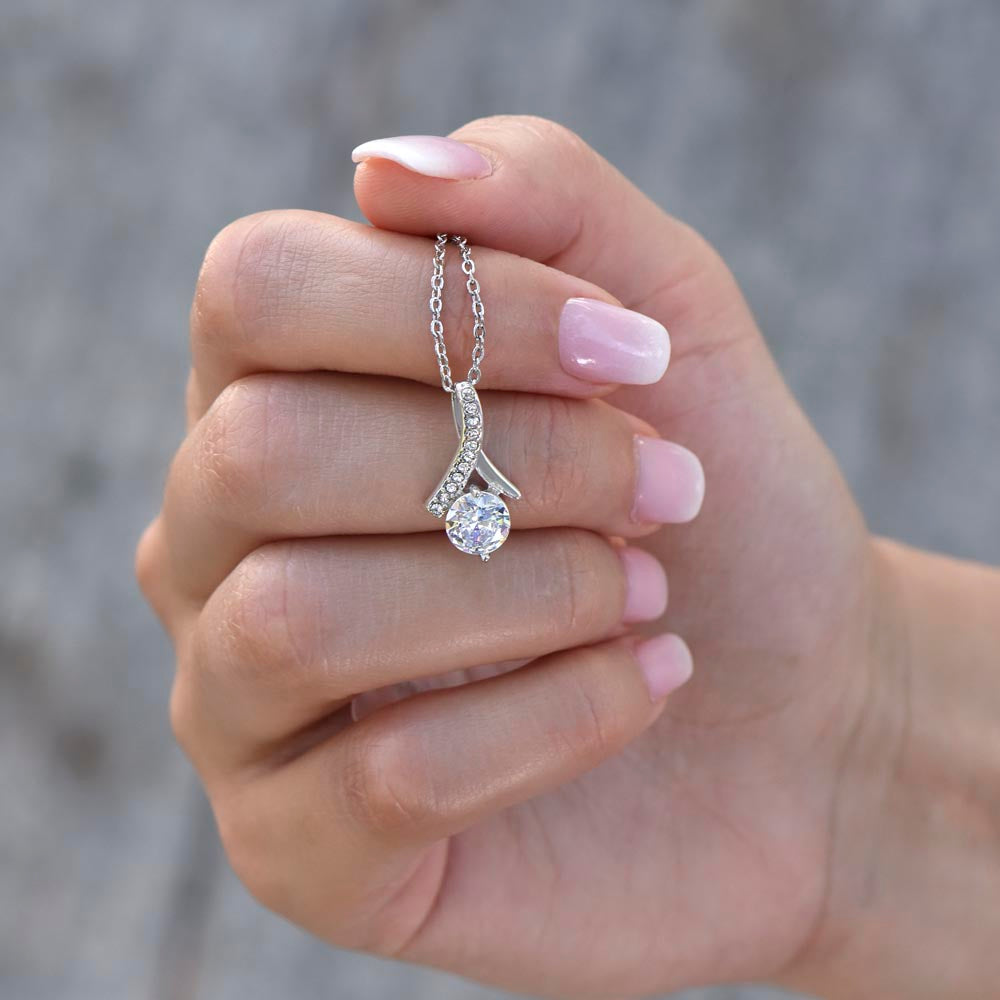 ALLURING BEAUTY NECKLACE GIFT SET