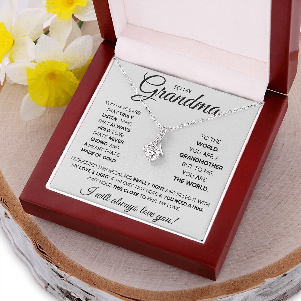 TO MY GRANDMA SQUEEZED ALLURING BEAUTY NECKLACE GIFT SET