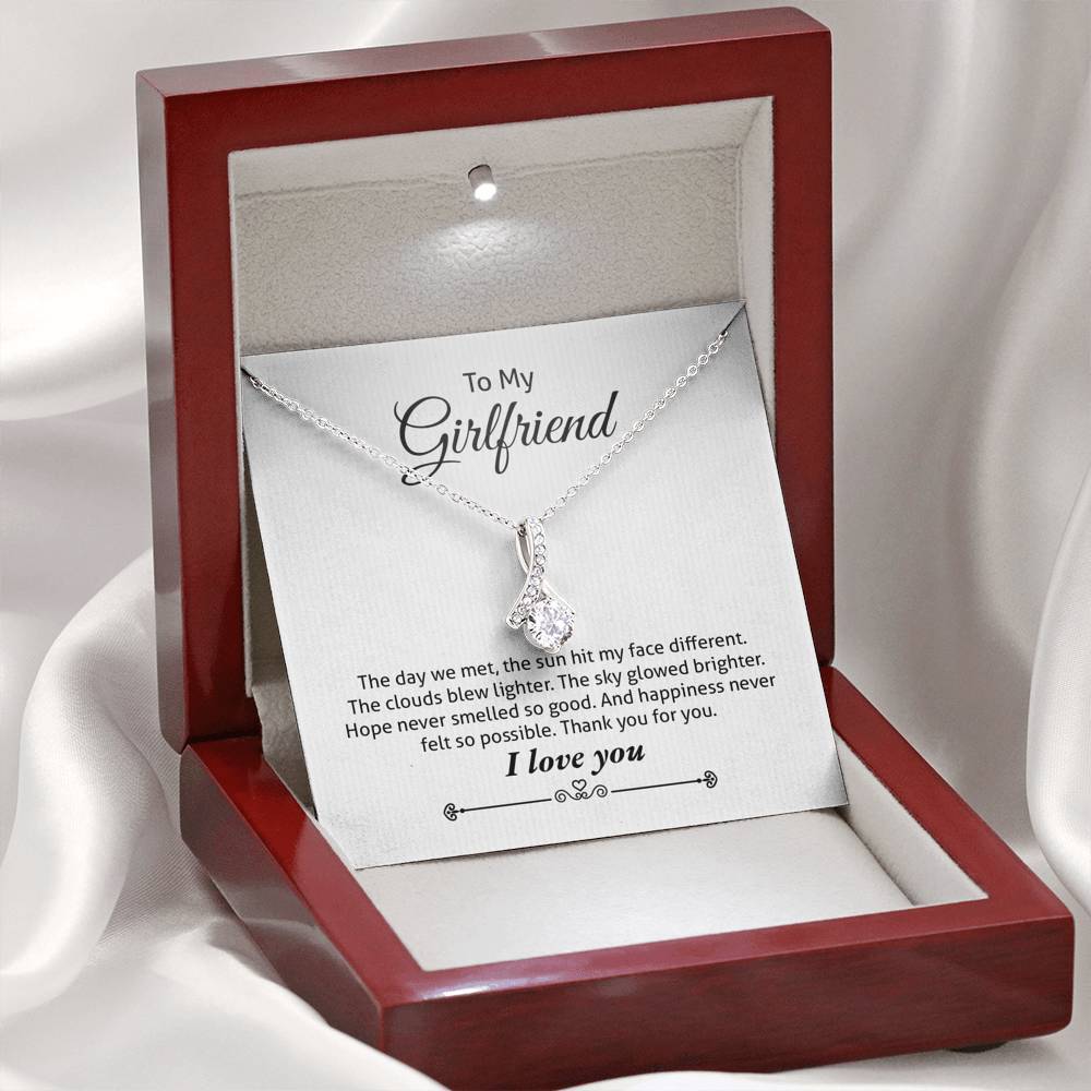 Girlfriend, The Day We Met, Beauty Necklace